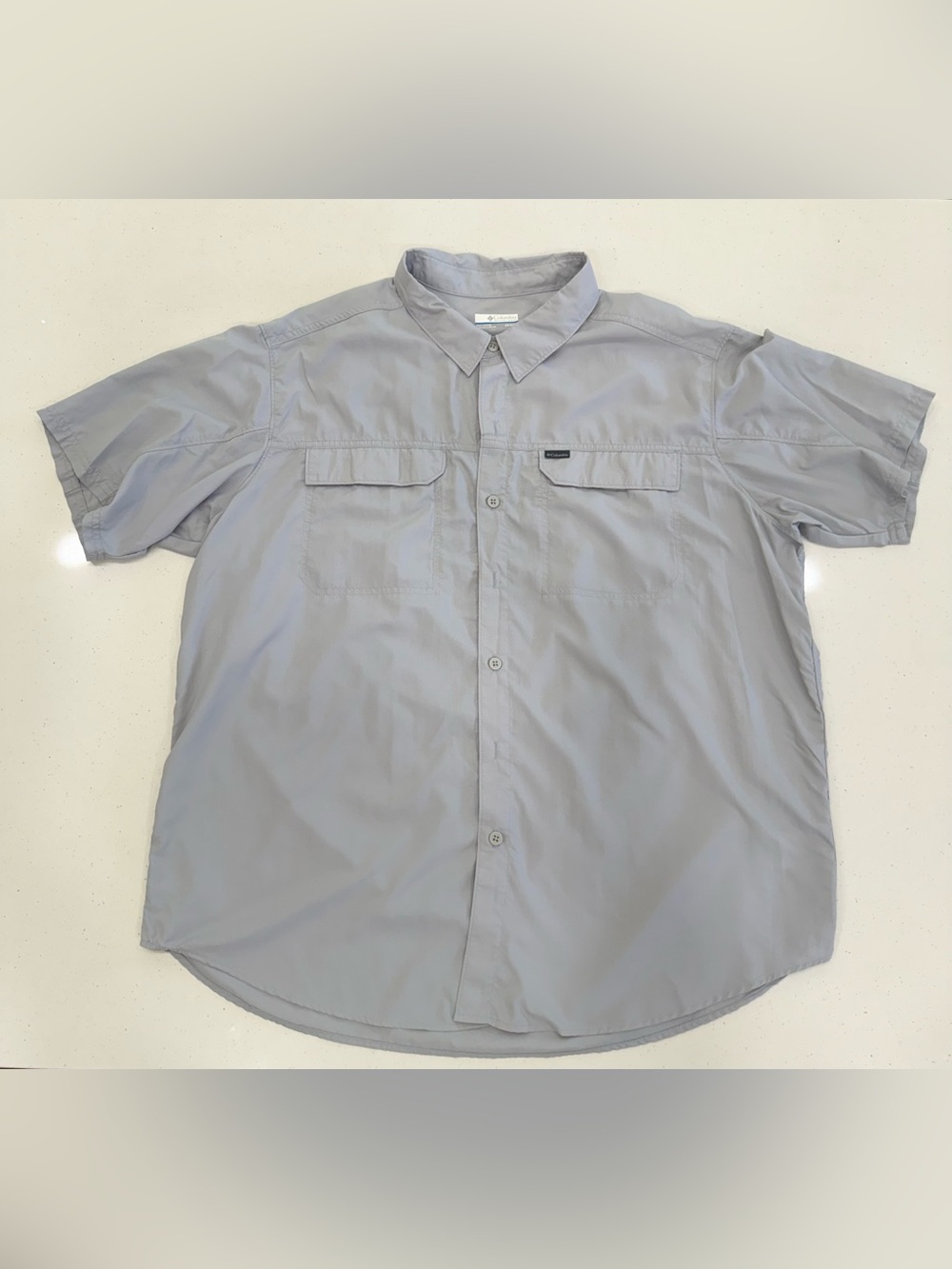 Columbia Omni-Shade Sun Protection Shirt in Light Gray